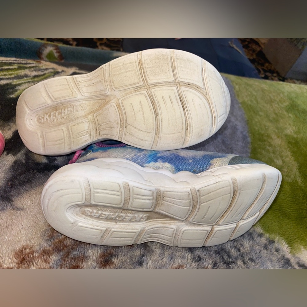 Sketchers Rainbow Racers - Picture 6 of 9